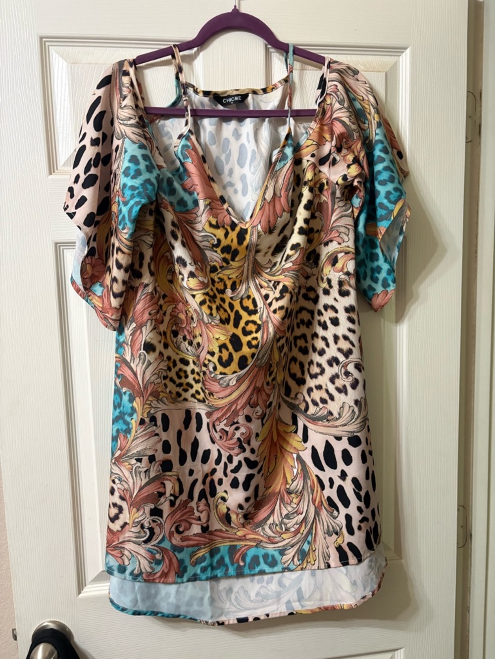 chic Multicolor Animal & Baroque V-Neck Tunic - Turquoise, Beige, Yellow